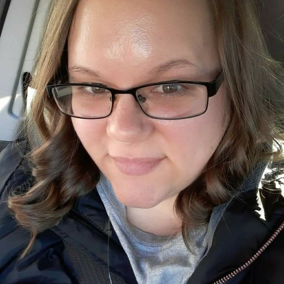 Meet your Posher, Deanna - Picture 1 of 1